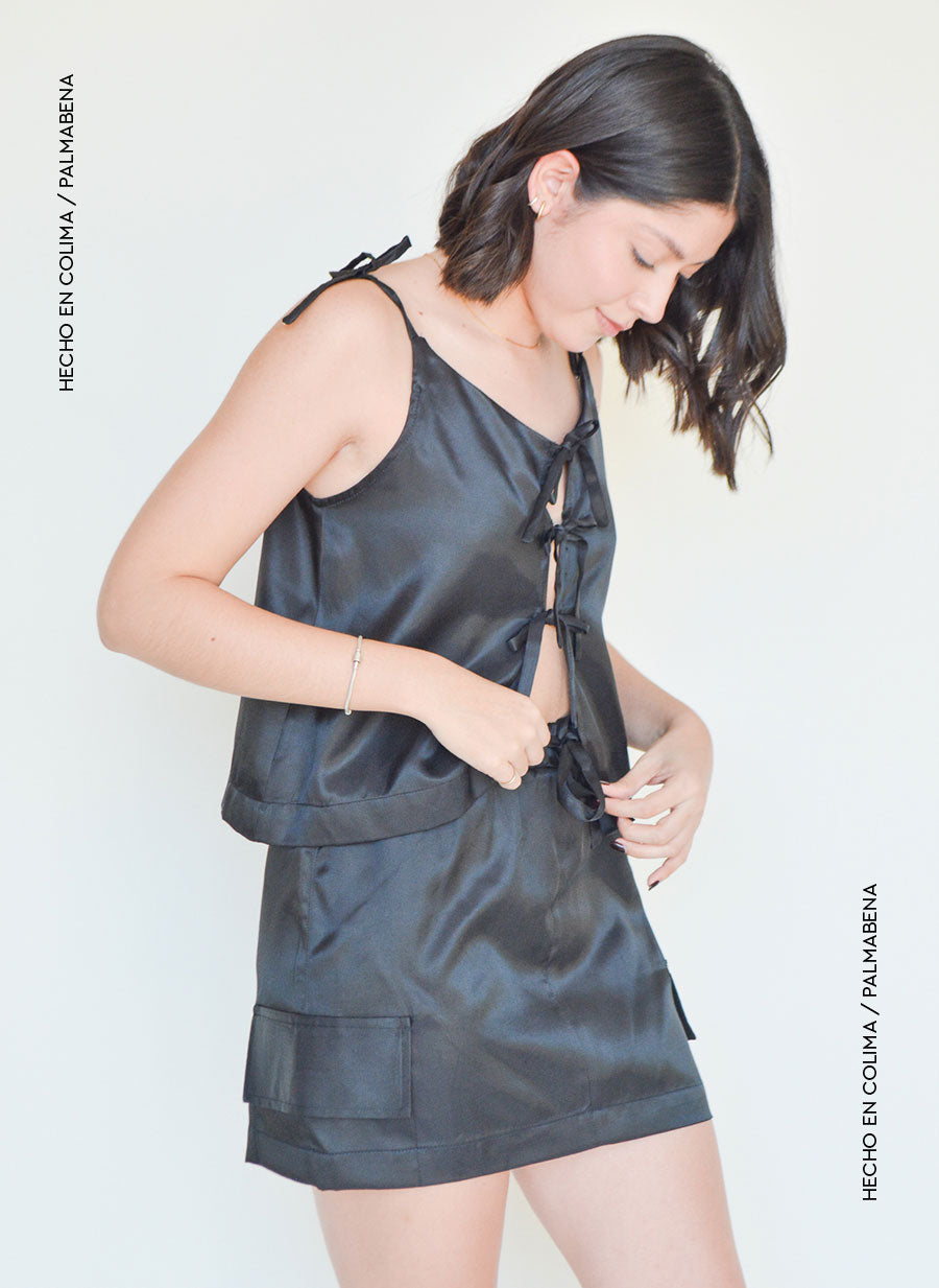 Blusa tirantes amarres en busto negra - 1B-124B