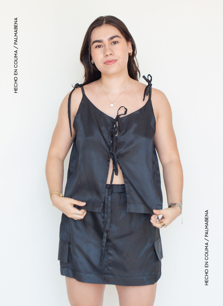 Blusa tirantes amarres en busto negra - 1B-124B